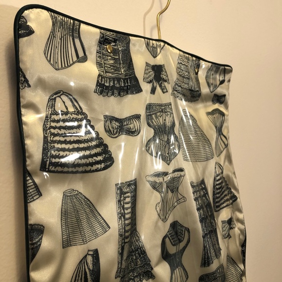 Hanging Accessory Organizer - Picture 8 of 12